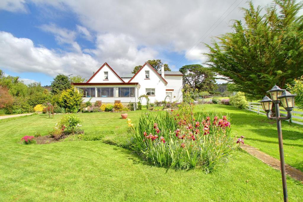 Roslyn House Bed & Breakfast Bushy Park Екстериор снимка