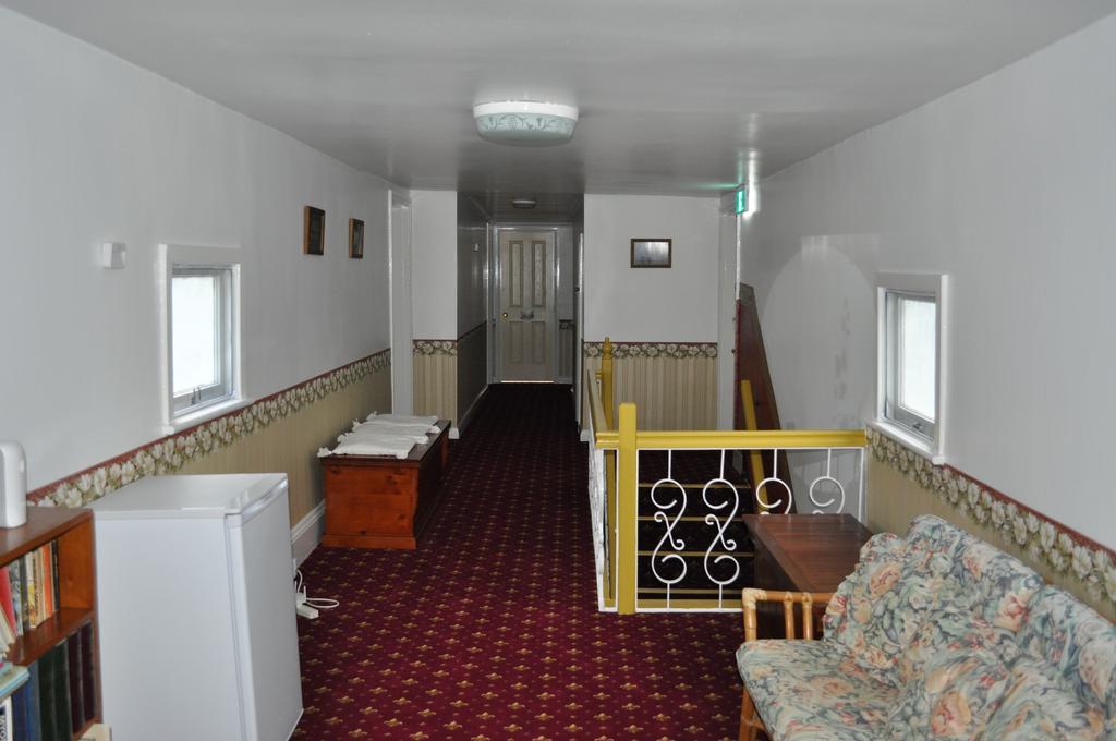 Roslyn House Bed & Breakfast Bushy Park Екстериор снимка