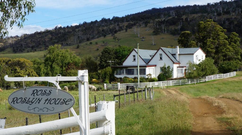 Roslyn House Bed & Breakfast Bushy Park Екстериор снимка
