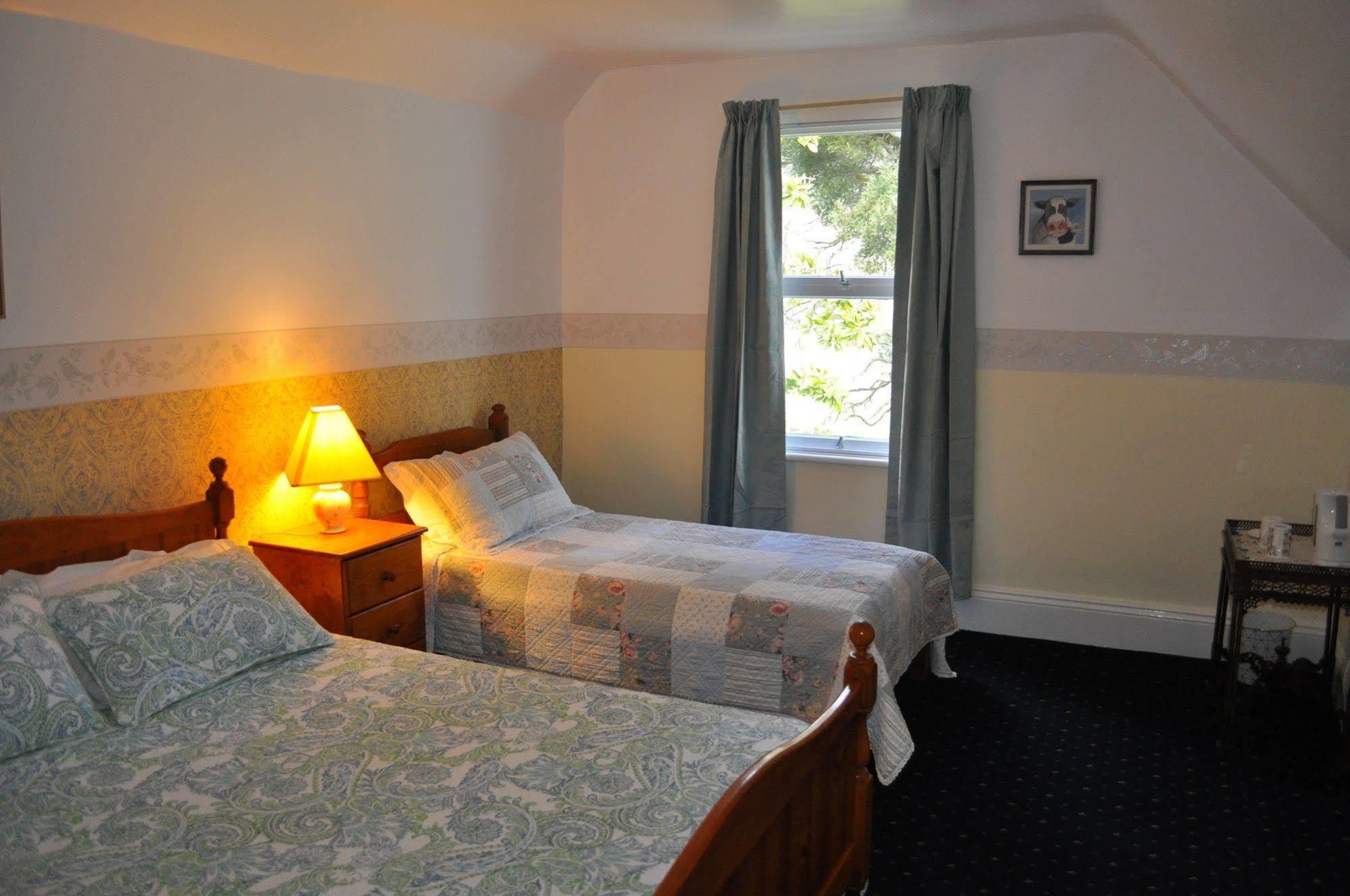 Roslyn House Bed & Breakfast Bushy Park Екстериор снимка