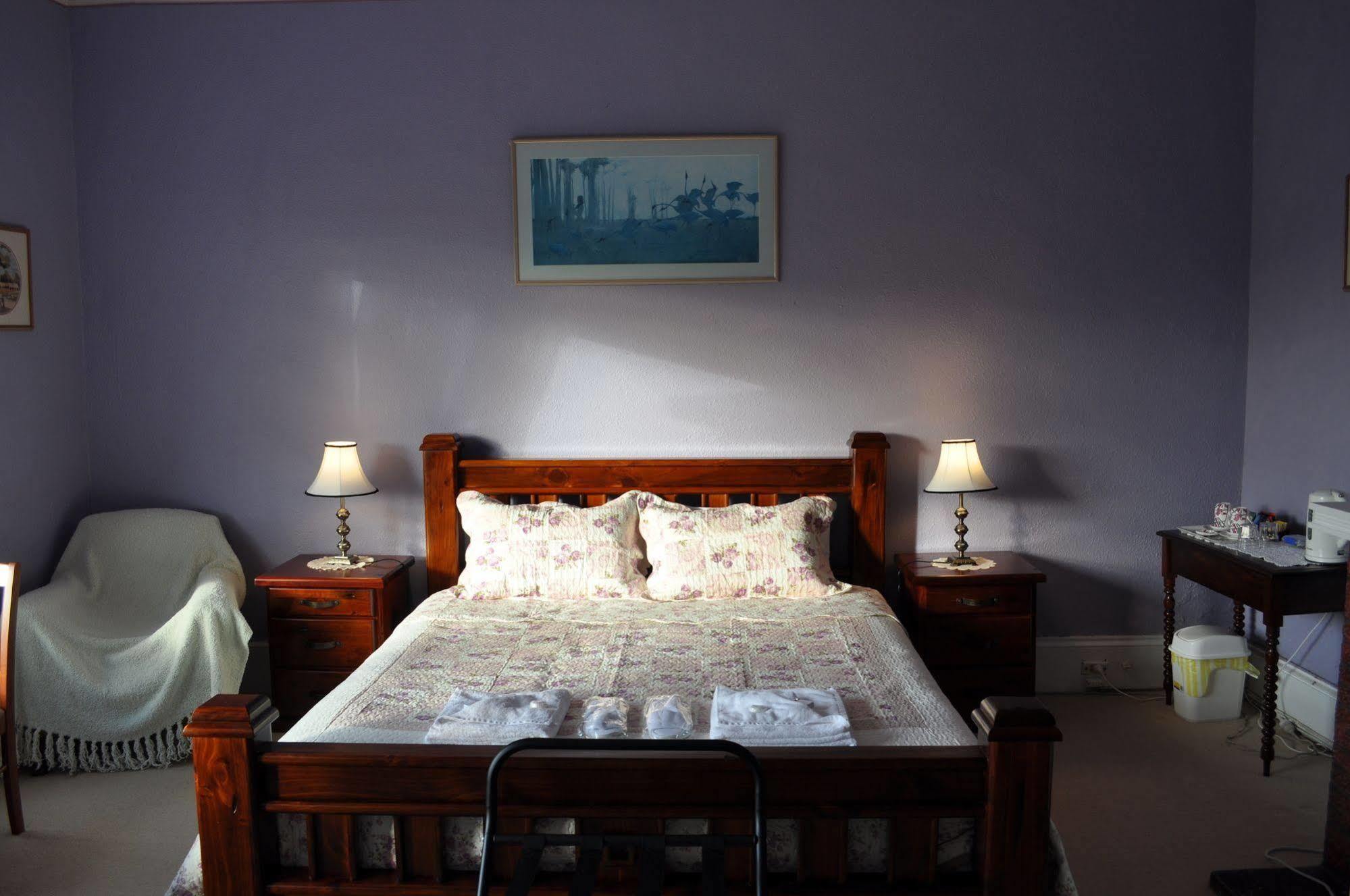 Roslyn House Bed & Breakfast Bushy Park Екстериор снимка