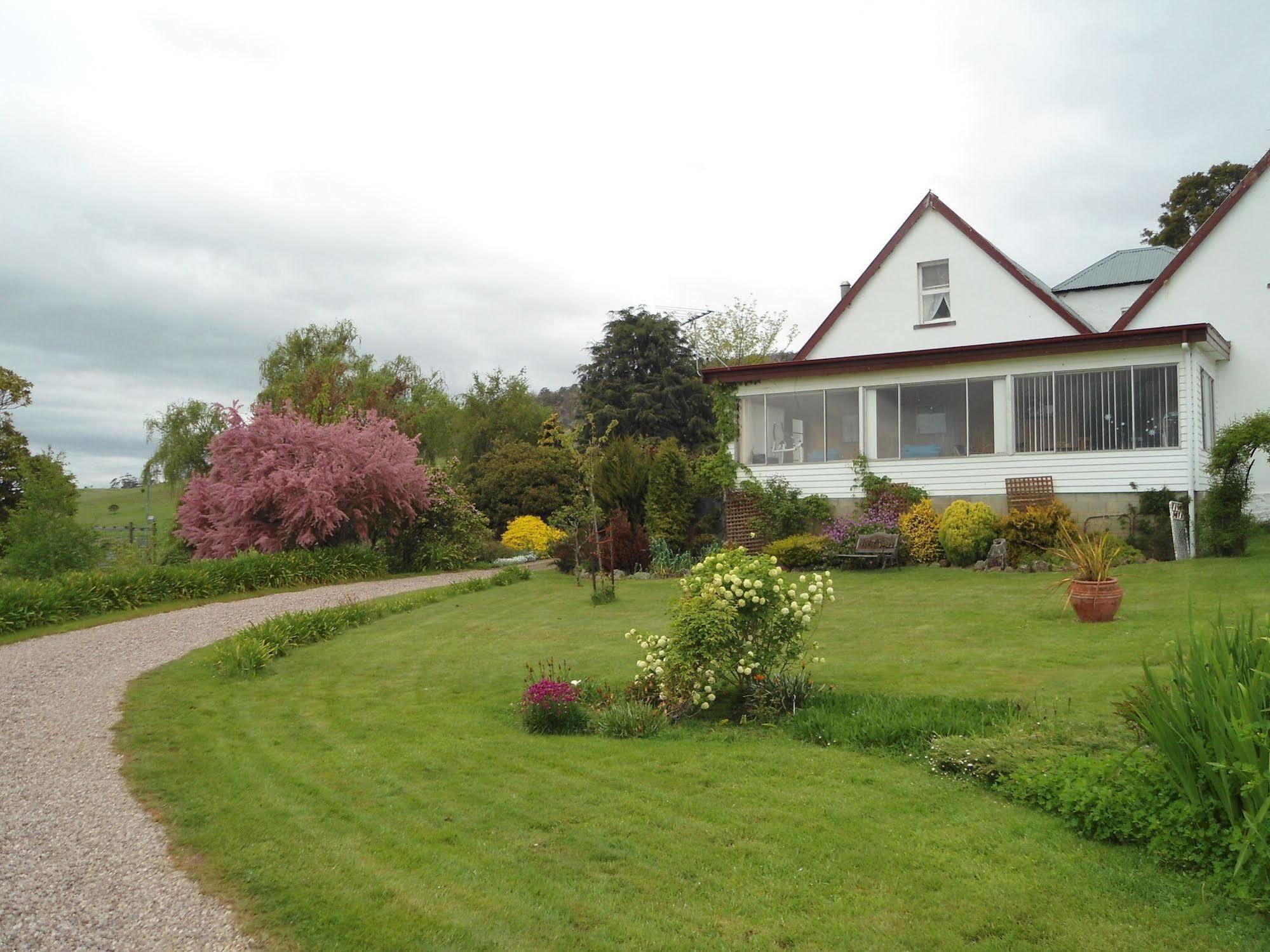Roslyn House Bed & Breakfast Bushy Park Екстериор снимка